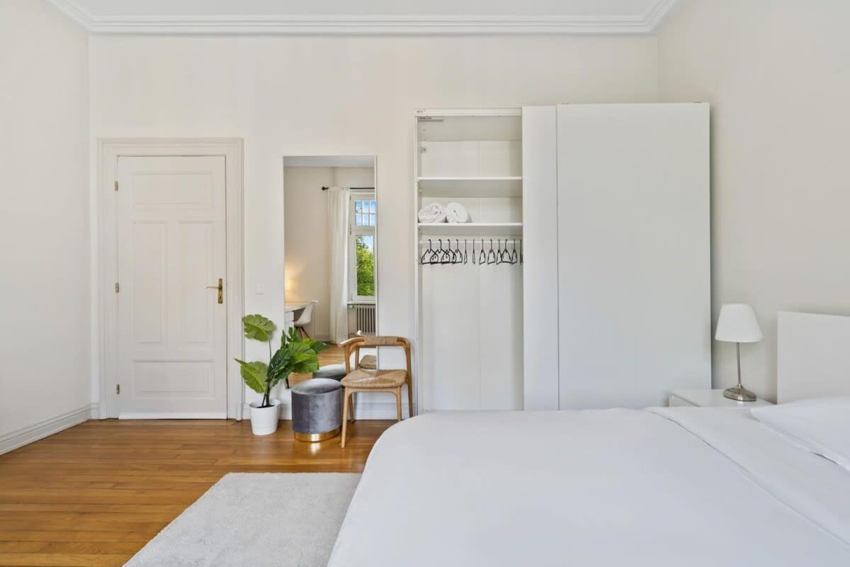 Room W Shared Bathroom&Kitchen In Luxury Villa Luxemburgo Exterior foto